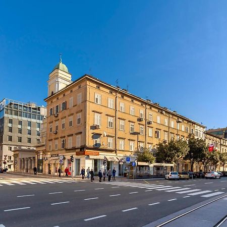 Deluxe Apartments & Rooms "In The Center" Rijeka Eksteriør bilde